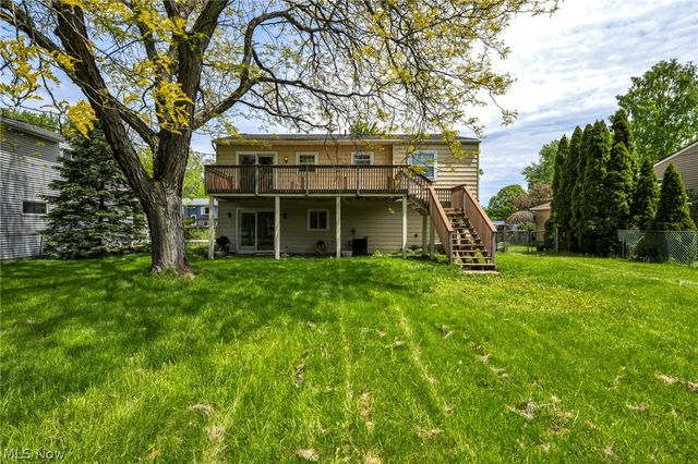 8600 Brentwood Drive, Olmsted Twp, OH 44138
