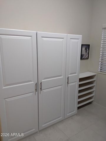 4214 E KIRKLAND Road, Phoenix, AZ 85050