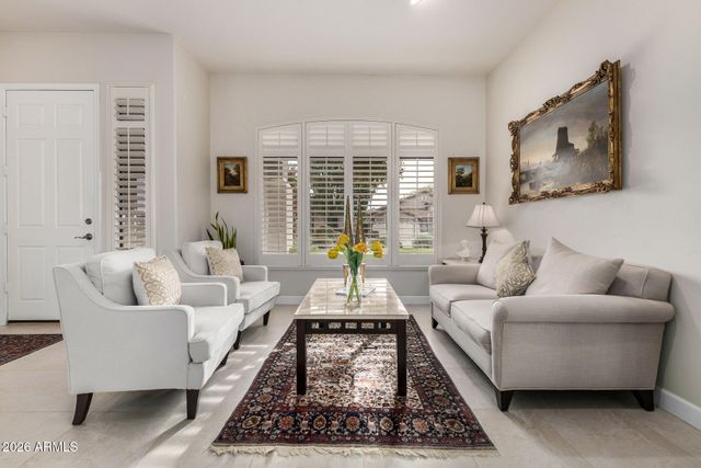 4214 E KIRKLAND Road, Phoenix, AZ 85050