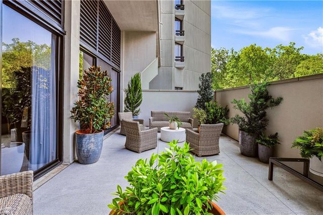 2660 Peachtree Road NW 4E, Atlanta, GA 30305