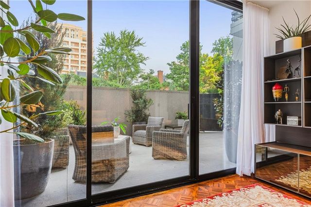 2660 Peachtree Road NW 4E, Atlanta, GA 30305