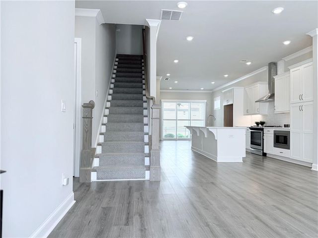992 Harvest Park Lane, Suwanee, GA 30024