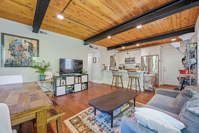 192 Raymond St 4, Cambridge, MA 02140