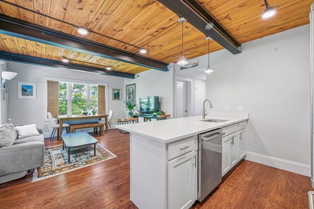192 Raymond St 4, Cambridge, MA 02140