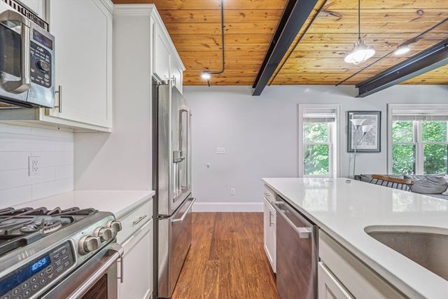 192 Raymond St 4, Cambridge, MA 02140