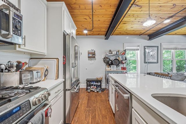 192 Raymond St 4, Cambridge, MA 02140