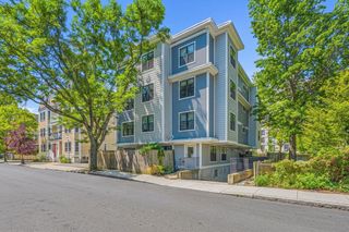 192 Raymond St 4, Cambridge, MA 02140