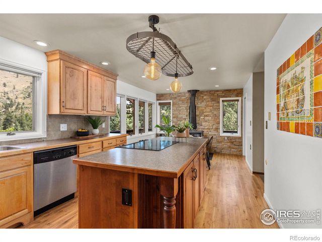 31 Kings Canyon Road, Bellvue, CO 80512