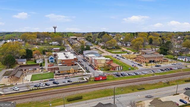 5445 Trillium Way, Flowery Branch, GA 30542