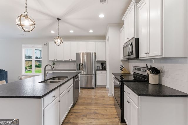 5445 Trillium Way, Flowery Branch, GA 30542