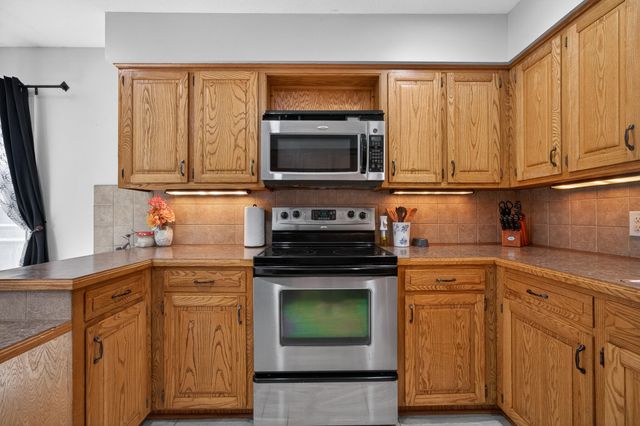 1347 S Arcadia Avenue, Springfield, MO 65804