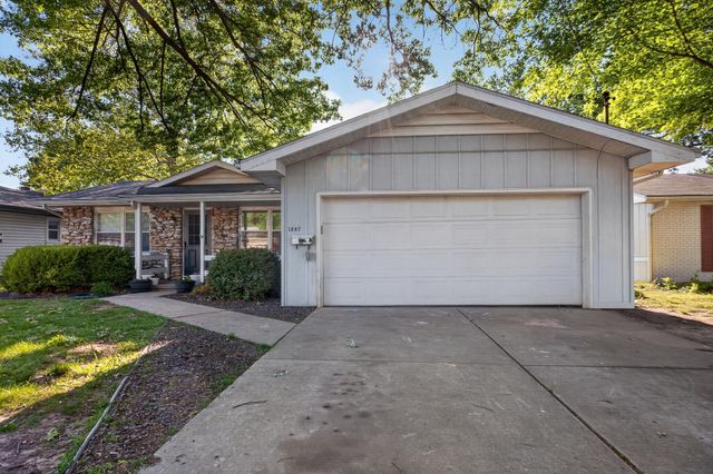 1347 S Arcadia Avenue, Springfield, MO 65804