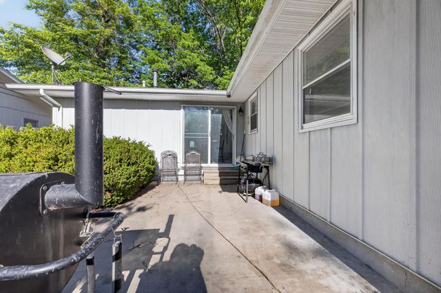1347 S Arcadia Avenue, Springfield, MO 65804