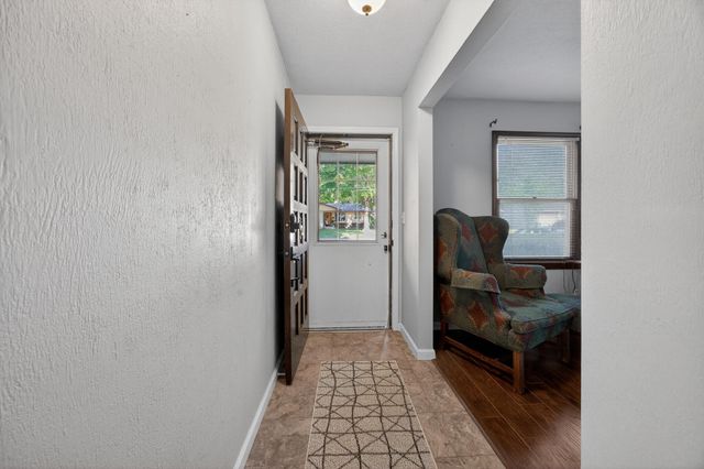 1347 S Arcadia Avenue, Springfield, MO 65804