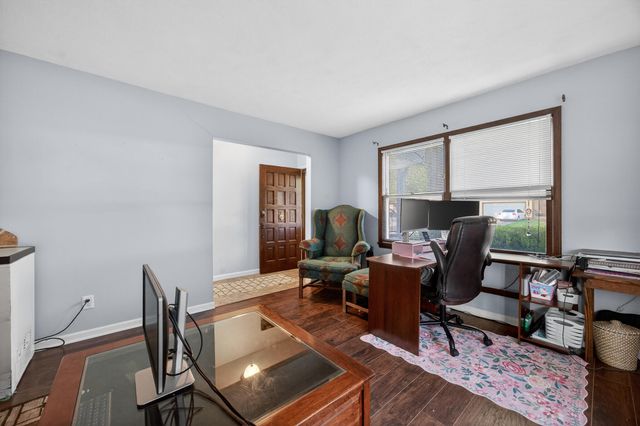 1347 S Arcadia Avenue, Springfield, MO 65804
