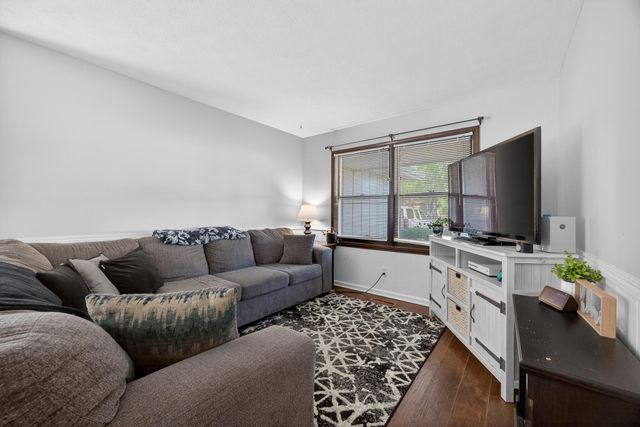 1347 S Arcadia Avenue, Springfield, MO 65804