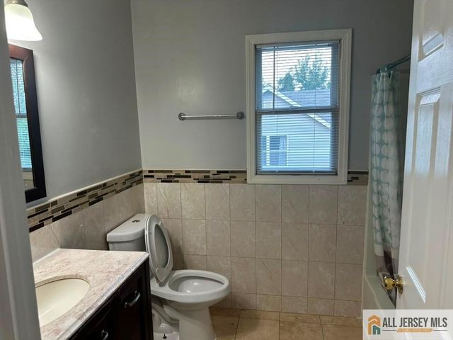 20 Tower Road, Edison, NJ 08820