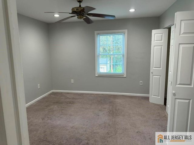 20 Tower Road, Edison, NJ 08820