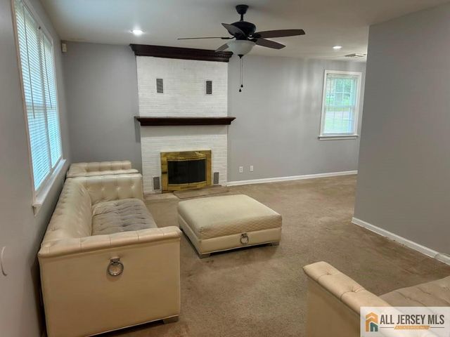 20 Tower Road, Edison, NJ 08820