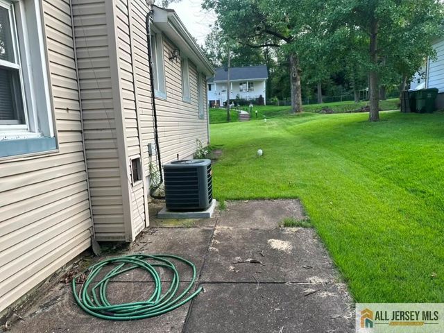 20 Tower Road, Edison, NJ 08820