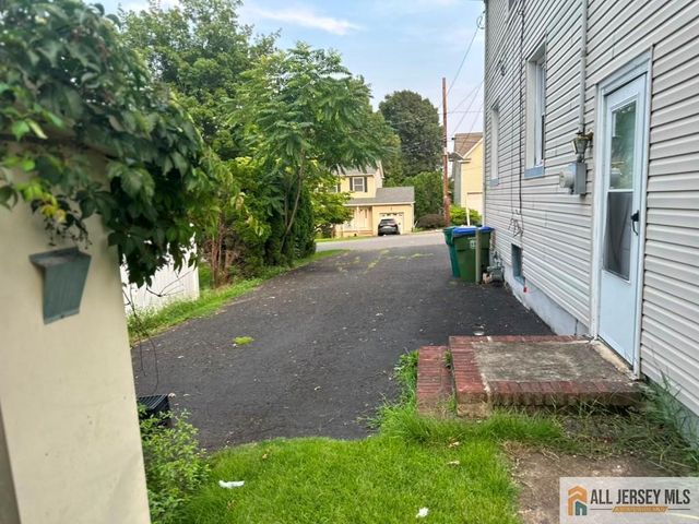 20 Tower Road, Edison, NJ 08820
