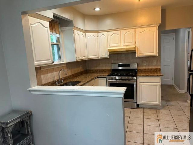 20 Tower Road, Edison, NJ 08820