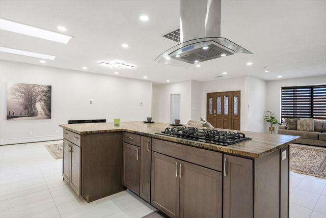 9108 Meriwether Avenue NE, Albuquerque, NM 87109