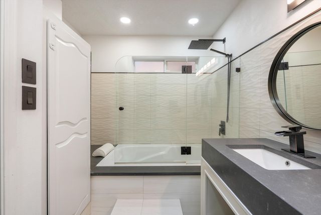 9108 Meriwether Avenue NE, Albuquerque, NM 87109