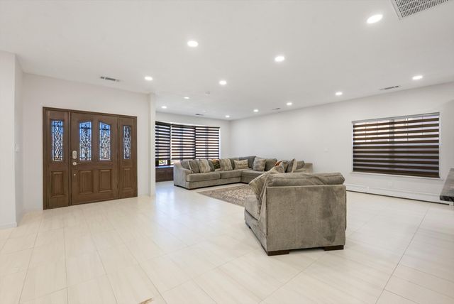 9108 Meriwether Avenue NE, Albuquerque, NM 87109