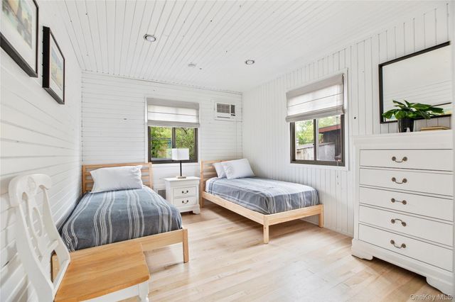 26 Duneway Avenue, Seaview, NY 11770