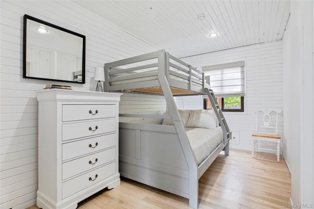 26 Duneway Avenue, Seaview, NY 11770