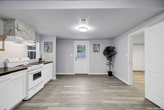 154 W Zavalla, San Antonio, TX 78204