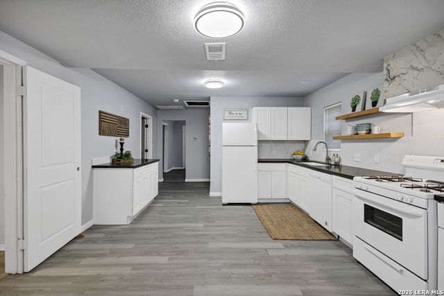 154 W Zavalla, San Antonio, TX 78204