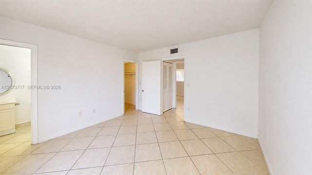 8420 SW 133rd Ave Road 424, Miami, FL 33183