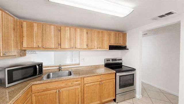 8420 SW 133rd Ave Road 424, Miami, FL 33183