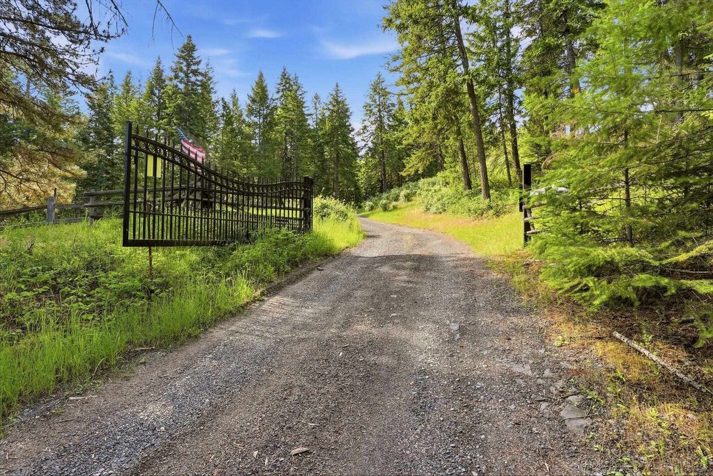 12112 E BURNETT Rd, Mead, WA 99021