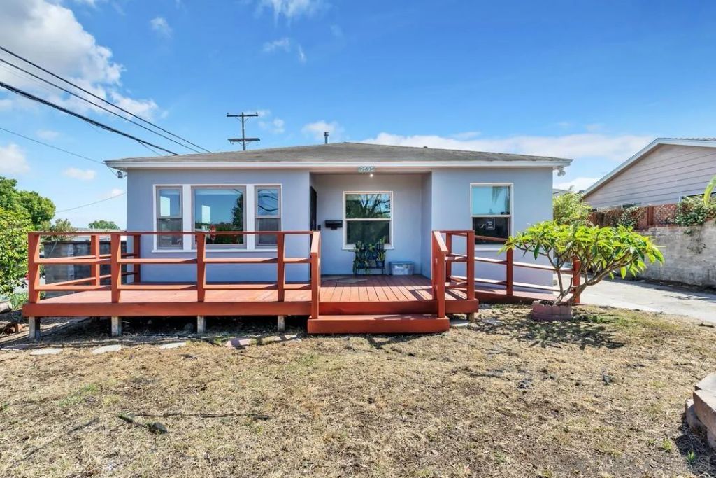 7595 Roosevelt Ave., Lemon Grove, CA 91945