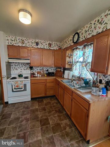 112 GRANT ST, Petersburg, WV 26847