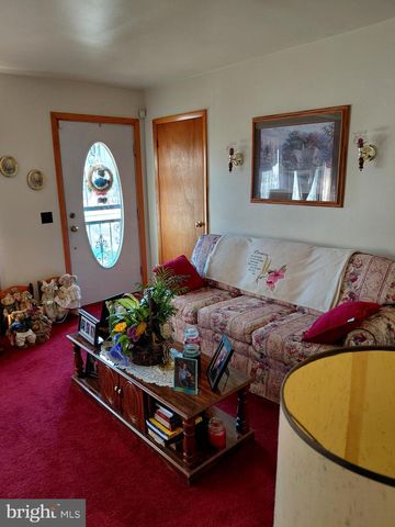 112 GRANT ST, Petersburg, WV 26847