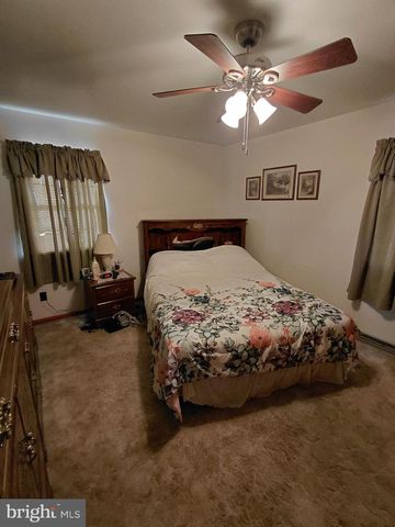 112 GRANT ST, Petersburg, WV 26847