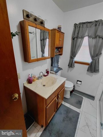 112 GRANT ST, Petersburg, WV 26847