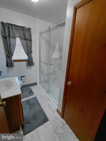 112 GRANT ST, Petersburg, WV 26847