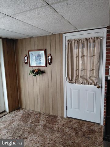 112 GRANT ST, Petersburg, WV 26847