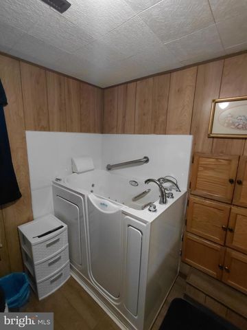 112 GRANT ST, Petersburg, WV 26847