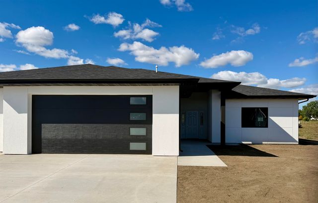 3716 45TH ST SE, Minot, ND 58701