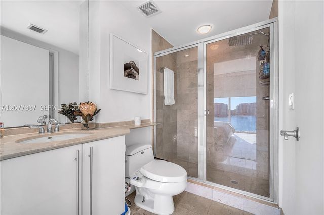 1000 S Pointe Dr 604, Miami Beach, FL 33139