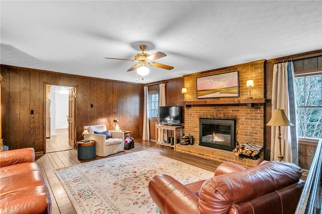 639 Sulphur Springs Road, Greenville, SC 29617