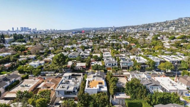 824 N Curson Avenue, Los Angeles, CA 90046