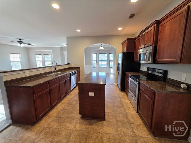 608 Mustang Lane NE, Ludowici, GA 31316