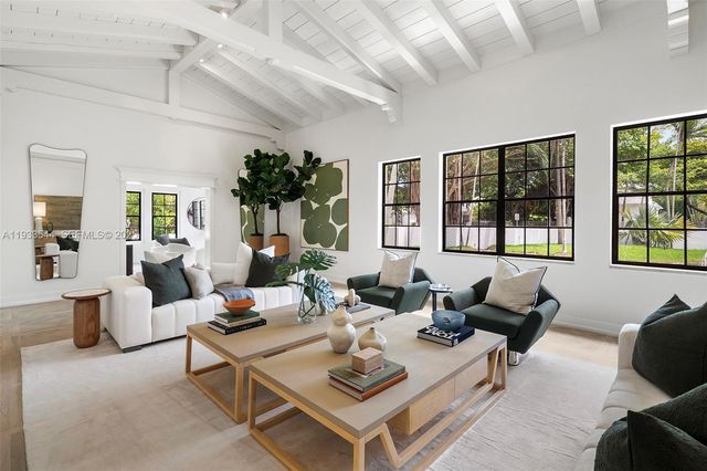 3500 Flamingo Dr, Miami Beach, FL 33140